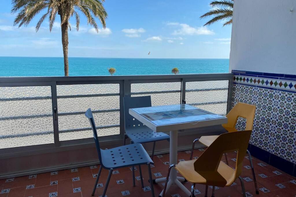 Appartamento The Traveller`s house Mirador playa la Caleta en Cádiz Esterno foto