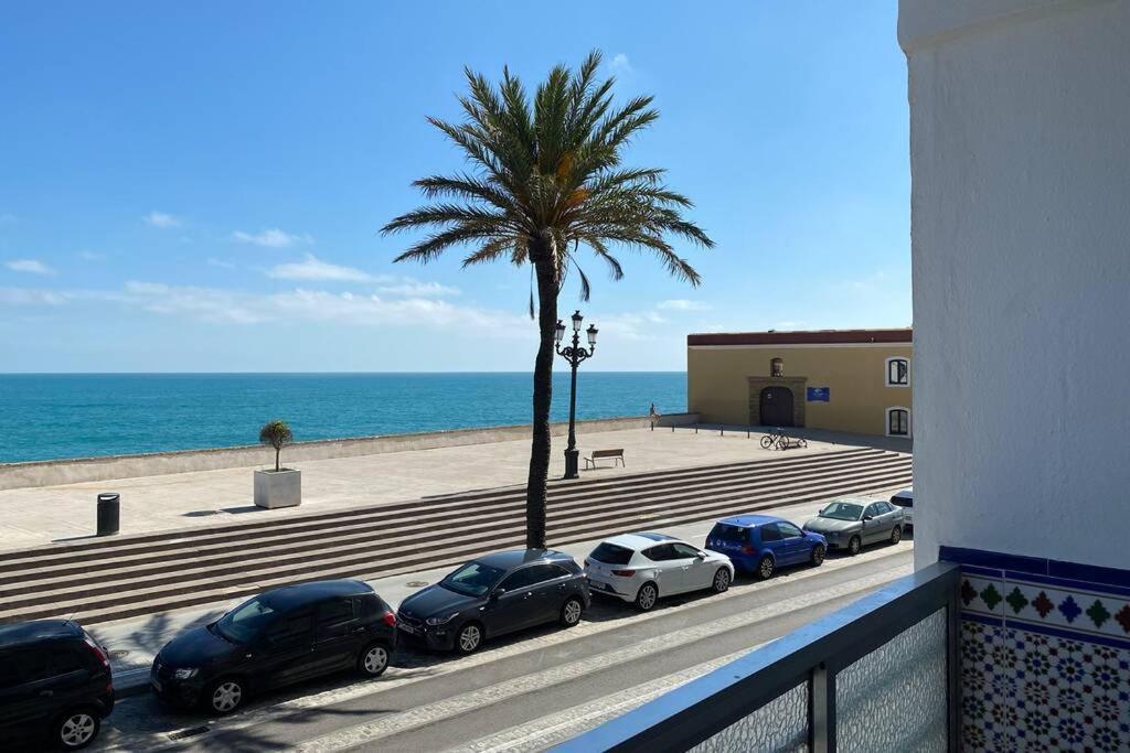 Appartamento The Traveller`s house Mirador playa la Caleta en Cádiz Esterno foto